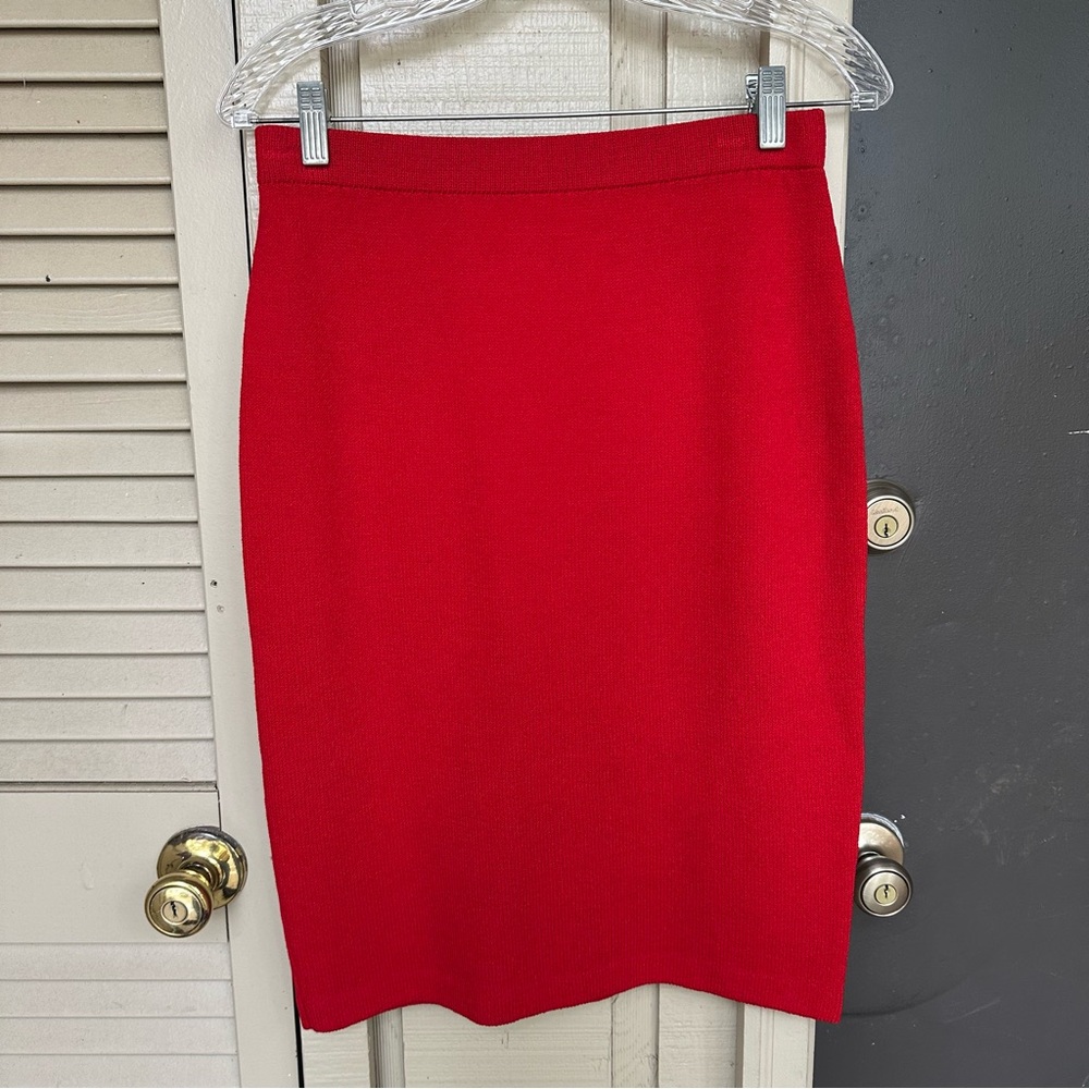 St John Collection By Marie Gray Knit Skirt - Red Size 6
